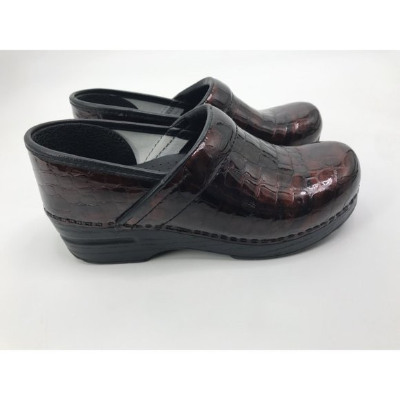 Dansko Patent Leather Croc Print Clog Slip On Shoe Brown Size 38 - Picture 3 of 7